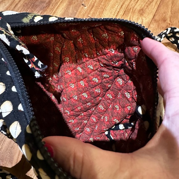 Vera Bradley Women’s Black Chicken Egg Quilted Handbag Purse Collectible - Picture 4 of 13